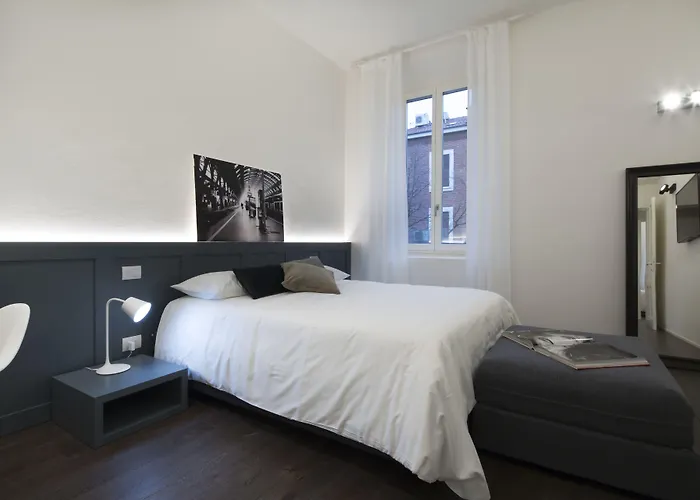 Emilia Express Hotell 3*