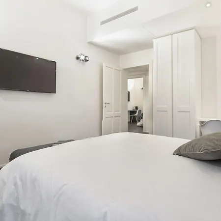 Emilia Express Ξενοδοχείο 3*