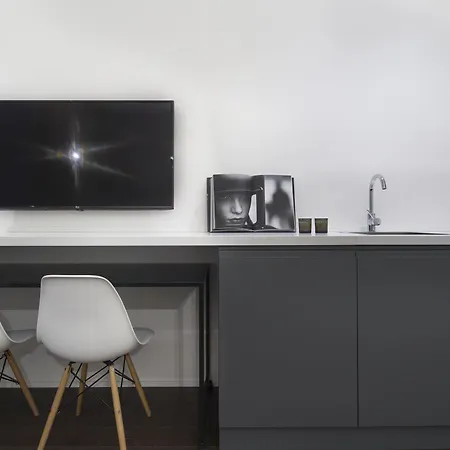 Ξενοδοχείο Emilia Express