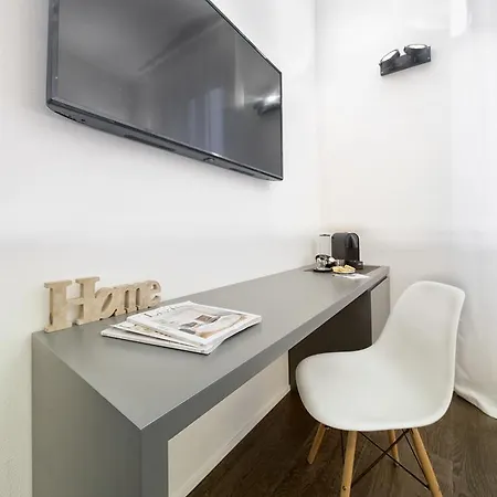 Emilia Express Ξενοδοχείο 3*