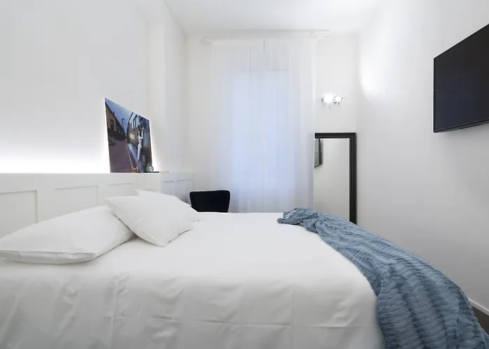 Hotel Emilia Express 3*